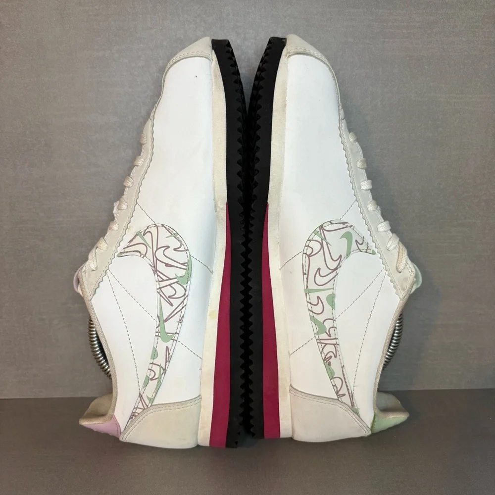 Nike | Classic Cortez SE Shoes - Valentine ; Womens 8